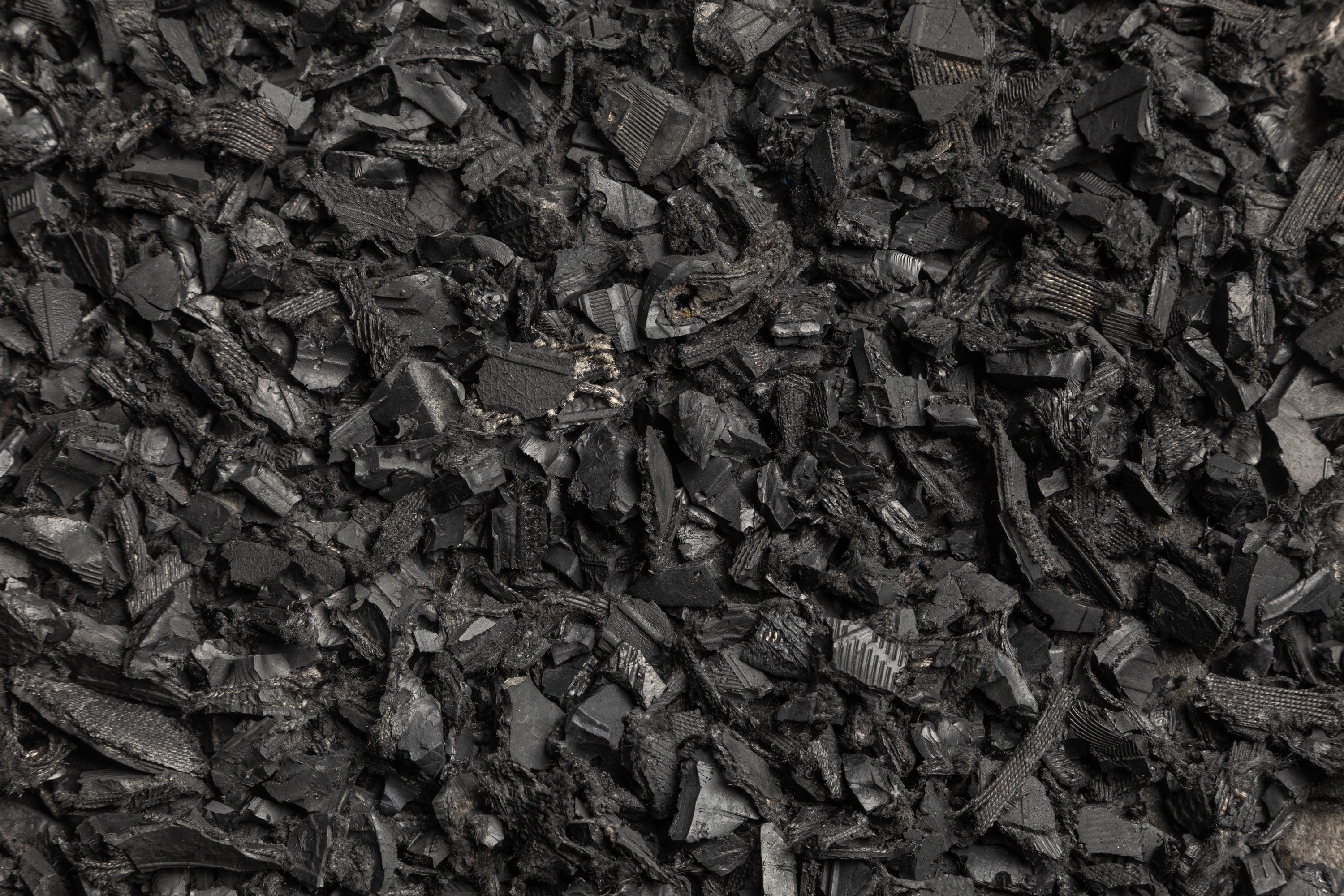 Black Rubber Mulch Nuggets