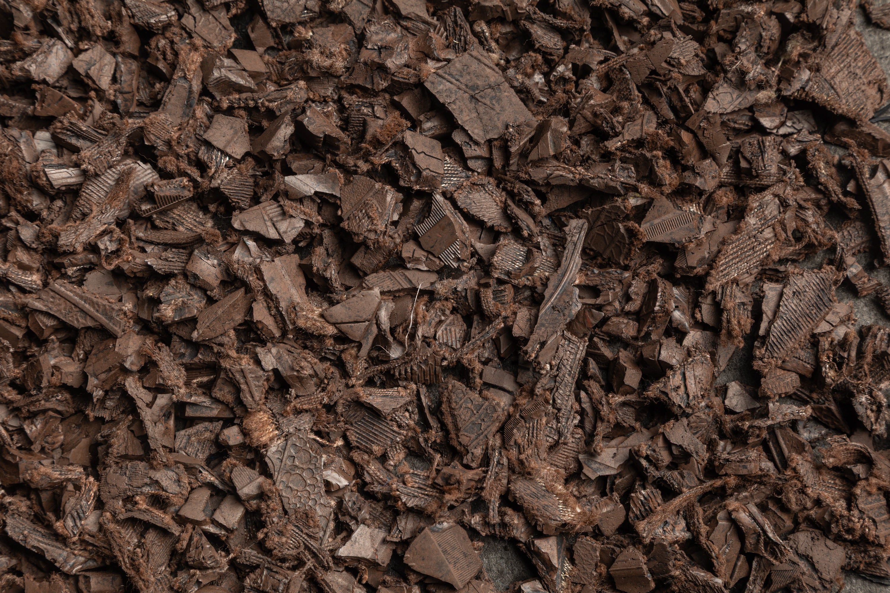 Brown Rubber Mulch Nuggets